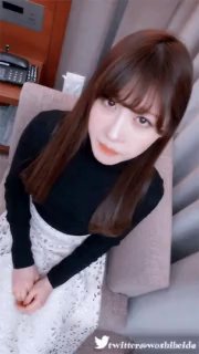 大黑美一直摇晃奶子和巨臀要求男子插爆