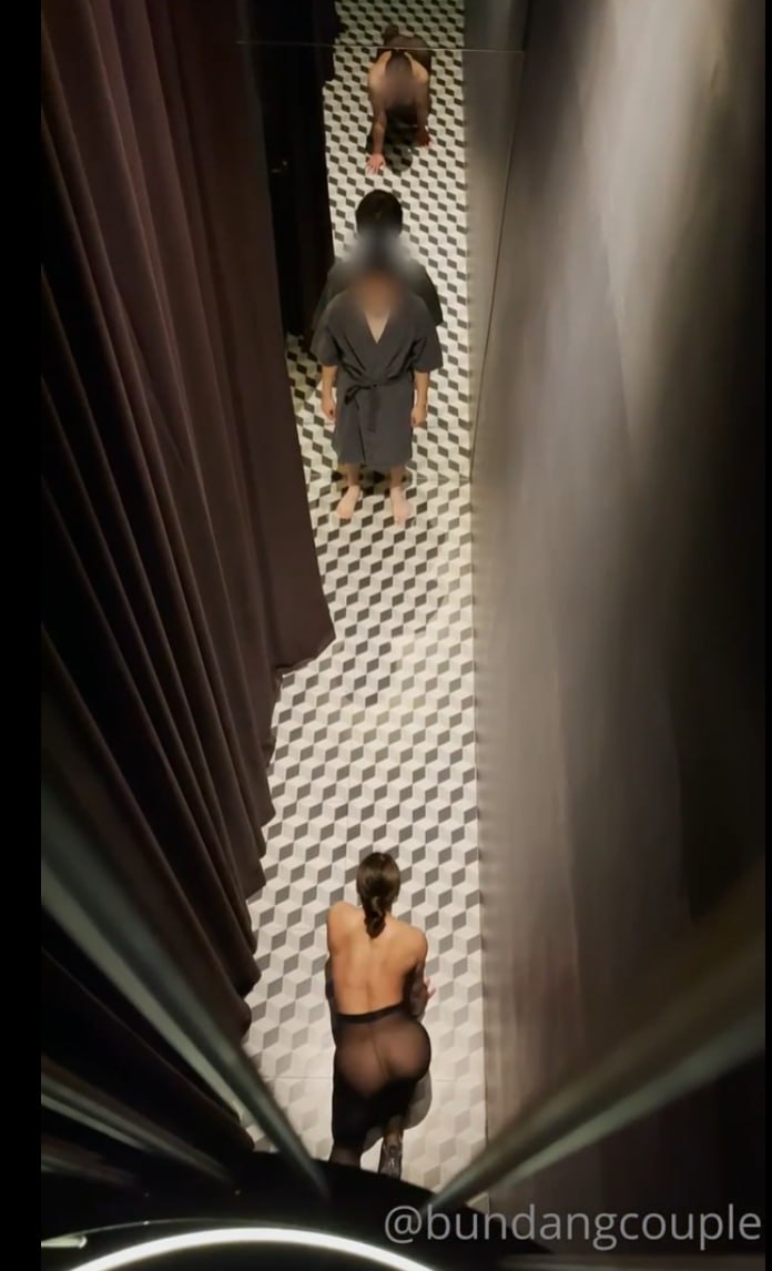 【2023_03_27】Don't_wear_a_bikini,_walk_in_your_underwear_in_the_swimming.m4v